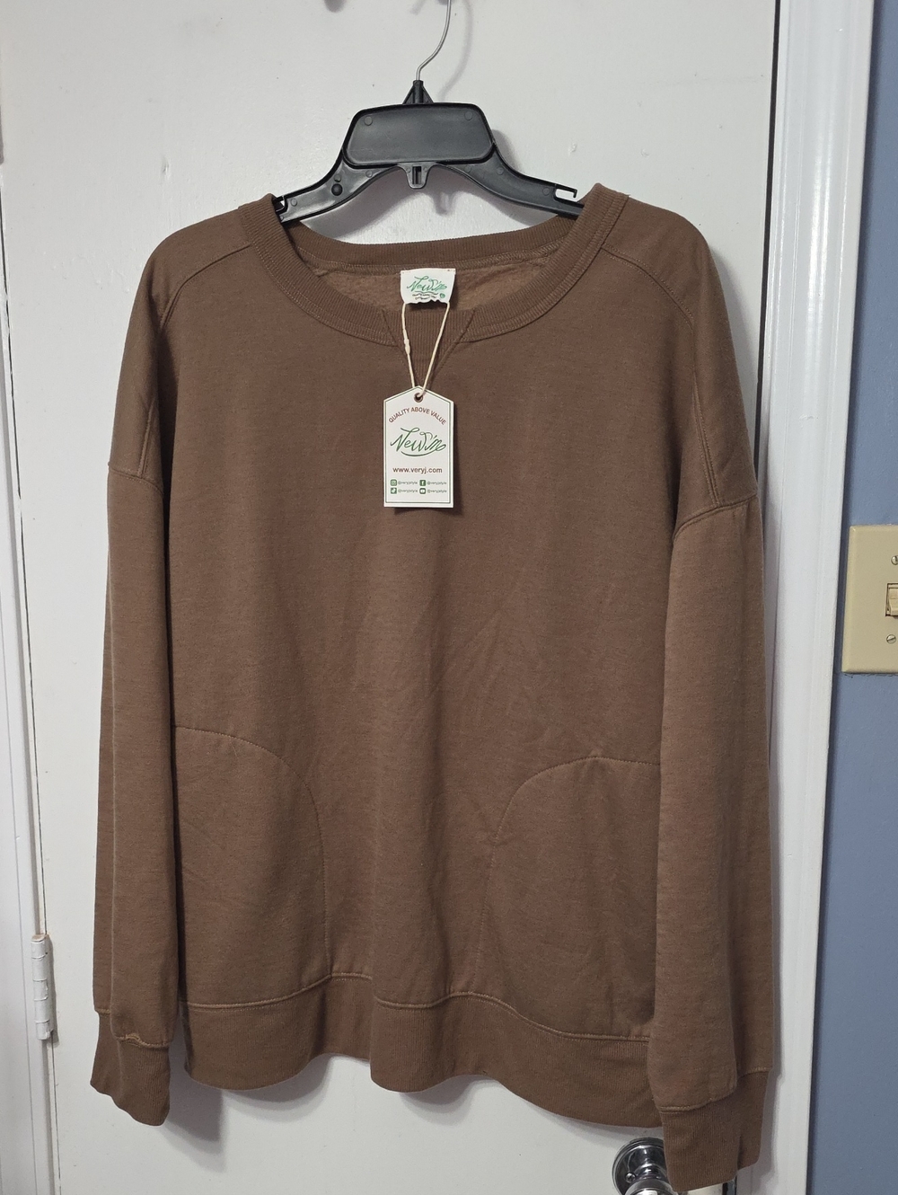 Womens Relaxed Crewneck Sweater in Brown